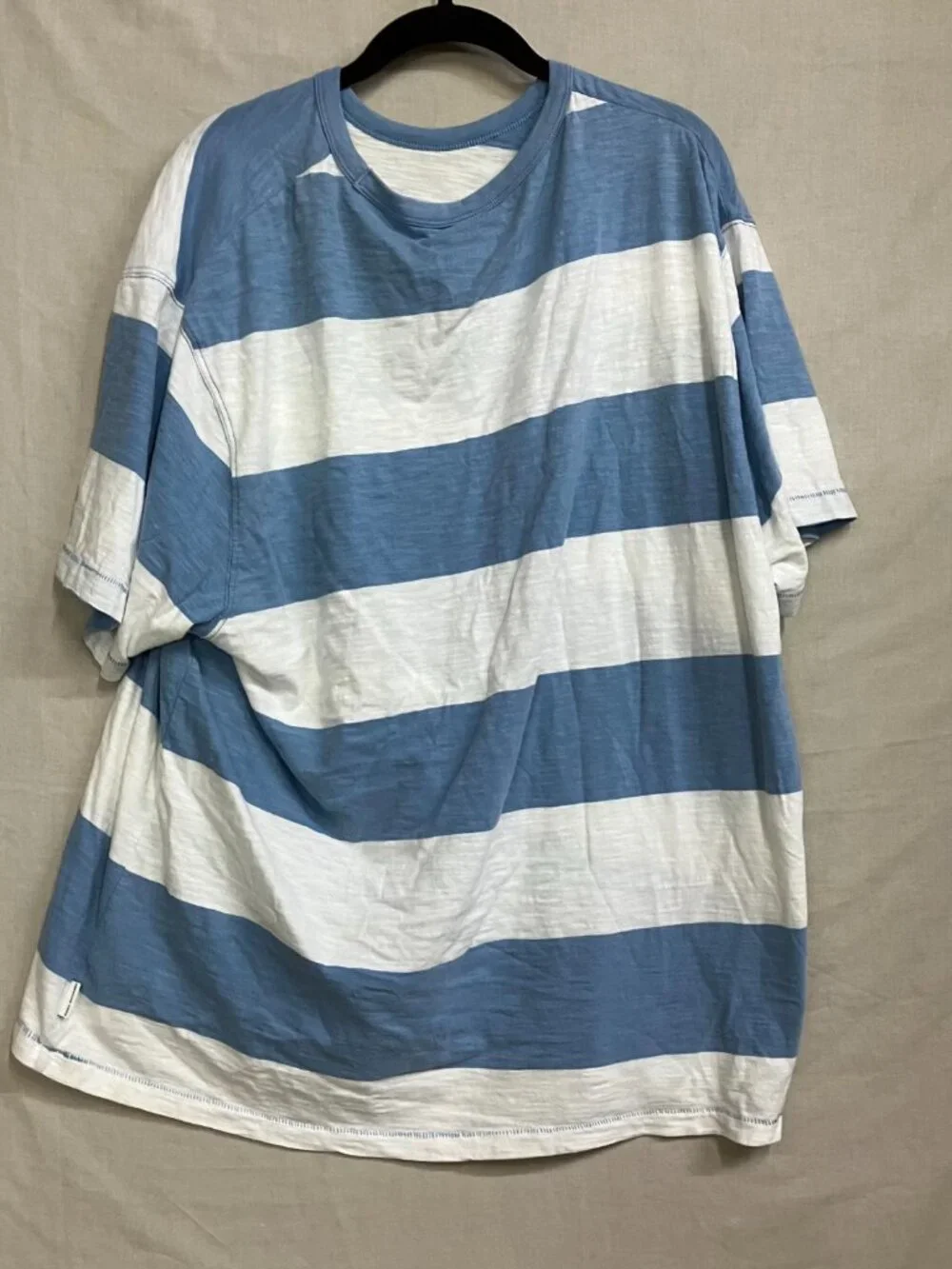 American Eagle T-Shirt Men XXL Blue White Striped Pocket Crew Neck Short Sleeves